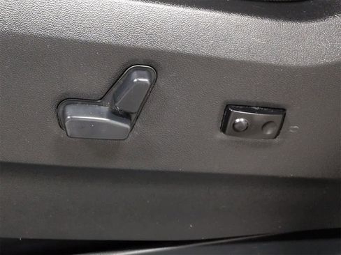 Used 2013 Chrysler Town & Country Touring w/ Trailer Tow Group image 18