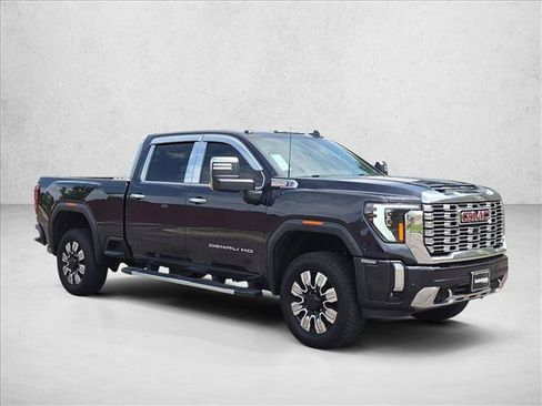 Used 2025 GMC Sierra 2500 Denali w/ Max Trailering Package AWD/4WD image 3