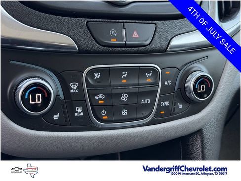 Used 2023 Chevrolet Equinox LT w/ Driver Convenience Package FWD image 19