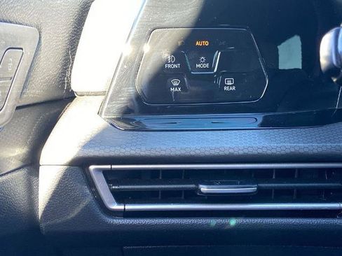 Used 2022 Volkswagen GTI Autobahn image 14