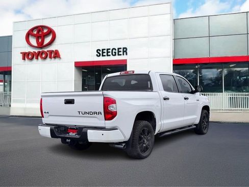 Used 2017 Toyota Tundra Platinum image 3