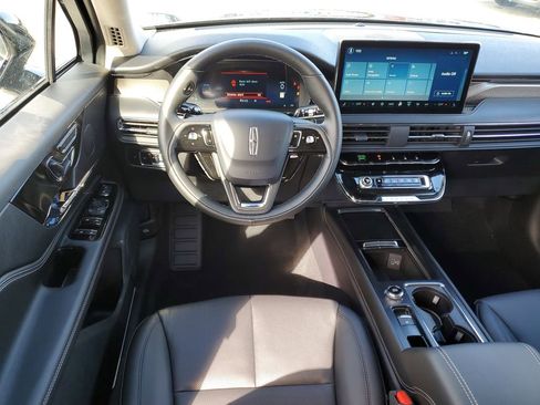 New 2026 Lincoln Corsair Reserve w/ Jet Appearance Package FWD image 16
