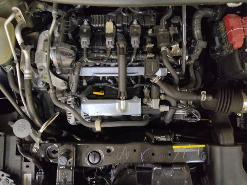 Used 2025 Nissan Versa S w/ Trunk Package FWD image 30