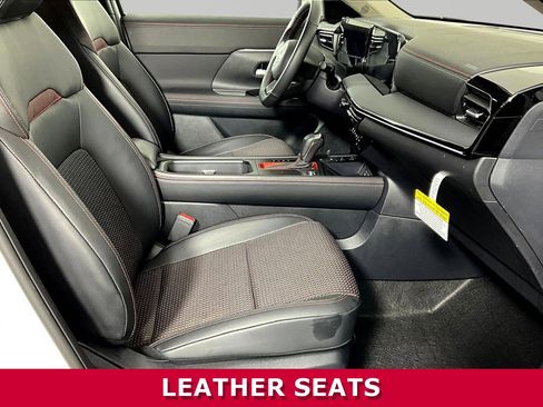 Used 2025 Nissan Kicks SR FWD image 26