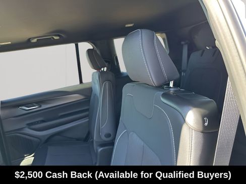 New 2025 Jeep Grand Cherokee L Laredo w/ Luxury Tech Group I RWD image 22