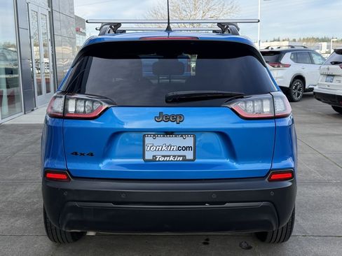 Used 2023 Jeep Cherokee Altitude Lux w/ Mopar Interior Package image 6