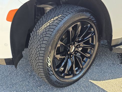 Used 2021 Cadillac Escalade Sport w/ Driver Assist Tech Package image 34