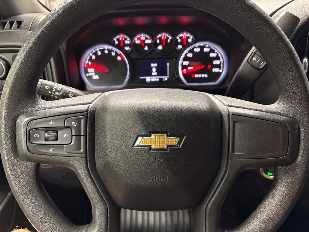 Used 2022 Chevrolet Silverado 1500 W/T w/ WT Value Package AWD/4WD image 12
