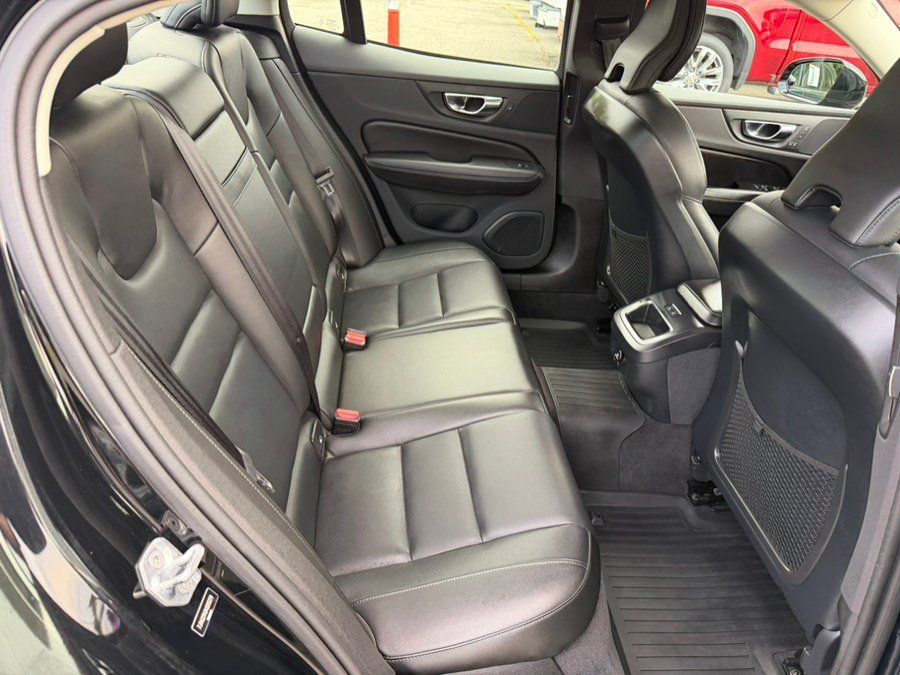 Used 2019 Volvo S60 T6 Momentum w/ Premium Package AWD/4WD image 20