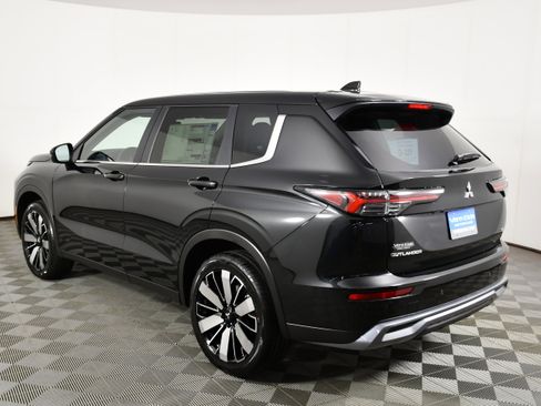 New 2026 Mitsubishi Outlander SE AWD/4WD image 8