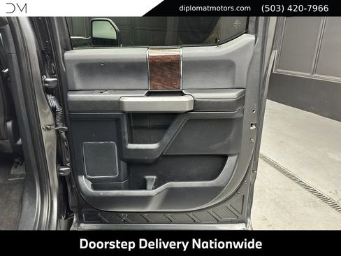Used 2016 Ford F150 Platinum w/ Equipment Group 701A Luxury AWD/4WD image 26
