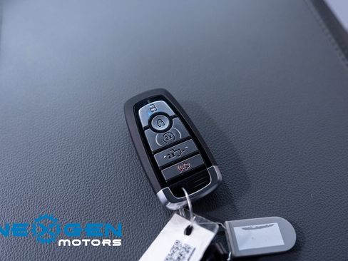 Used 2023 Ford F150 Lariat w/ Trailer Tow Package image 28