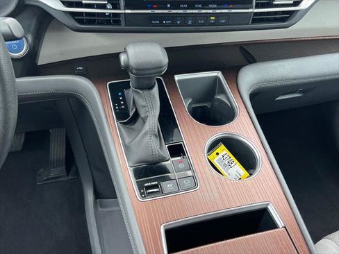 Certified 2023 Toyota Sienna LE FWD image 21