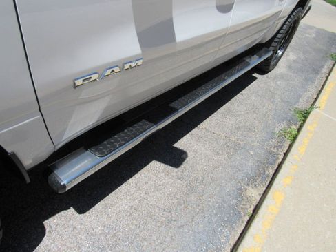 Used 2023 RAM 1500 Laramie AWD/4WD image 16