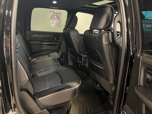 Used 2025 RAM 2500 Limited AWD/4WD image 36