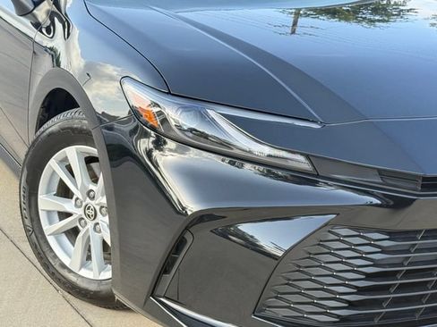 Used 2026 Toyota Camry LE w/ Convenience Package FWD image 3