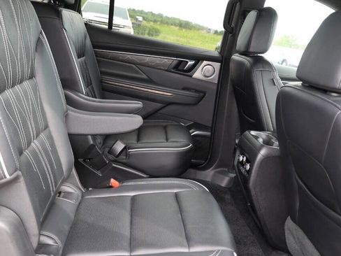 Used 2025 Buick Enclave Avenir w/ Super Cruise Package AWD/4WD image 16