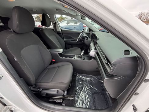 Used 2025 Hyundai Kona SEL image 36