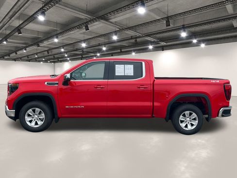 Used 2024 GMC Sierra 1500 SLE image 13