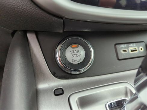 Certified 2022 Nissan Murano S image 38