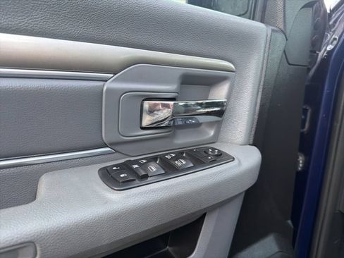 Used 2017 RAM 1500 Big Horn AWD/4WD image 32