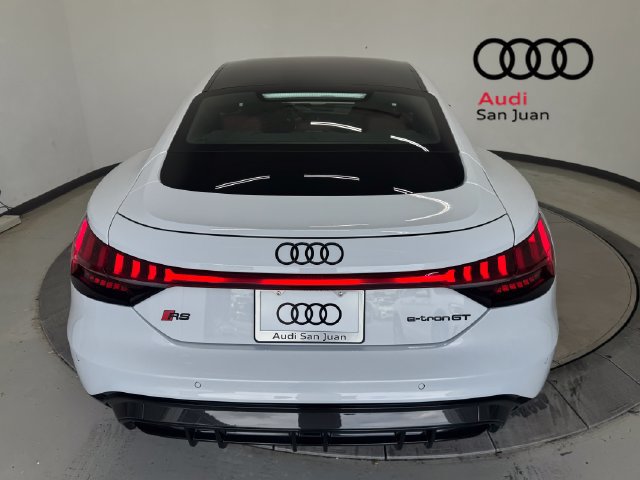 Used 2022 Audi RS e-tron GT w/ Carbon Performance Package AWD/4WD image 42