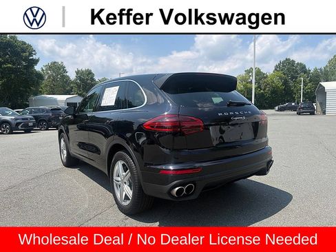 Used 2017 Porsche Cayenne S AWD/4WD image 3