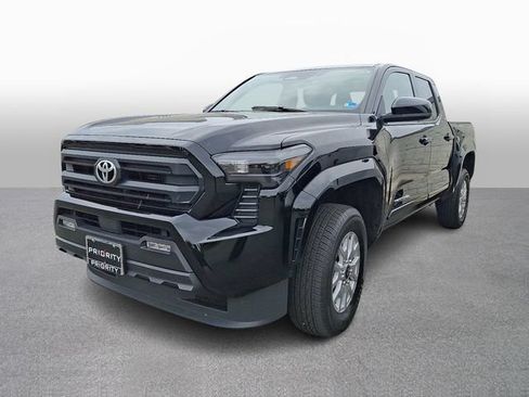 Used 2025 Toyota Tacoma SR5 AWD/4WD image 1