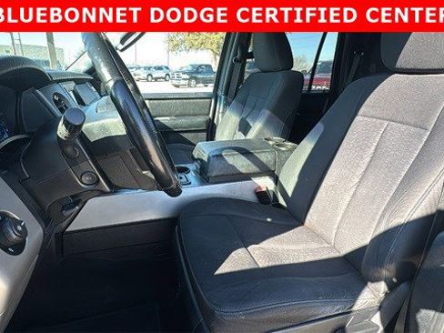 Used 2016 Ford Expedition XLT image 14
