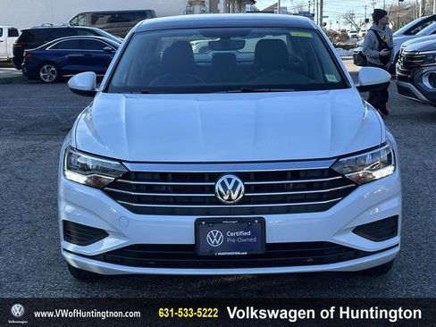 Certified 2021 Volkswagen Jetta SE image 9