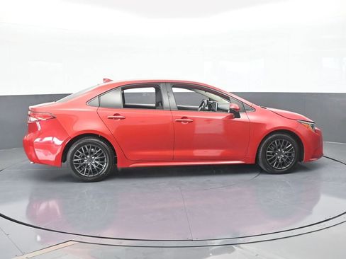 Used 2020 Toyota Corolla LE image 7