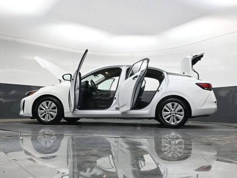 Used 2025 Nissan Sentra S FWD image 47