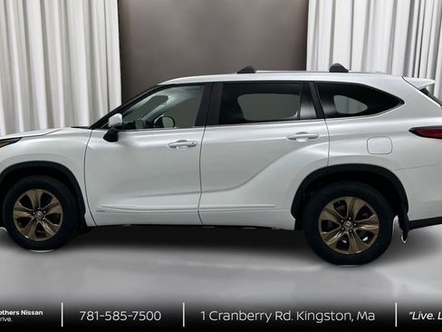 Used 2023 Toyota Highlander Bronze Edition image 8