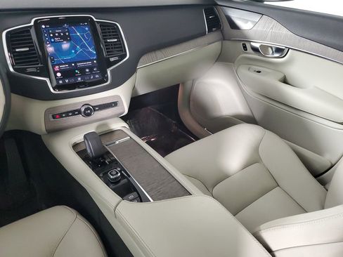 Certified 2023 Volvo XC90 B5 Plus w/ Protection Package image 19