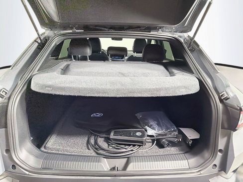 Certified 2025 Volkswagen ID.4 Pro AWD/4WD image 24