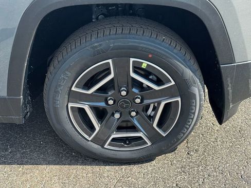 New 2026 Jeep Cherokee Laredo AWD/4WD image 9