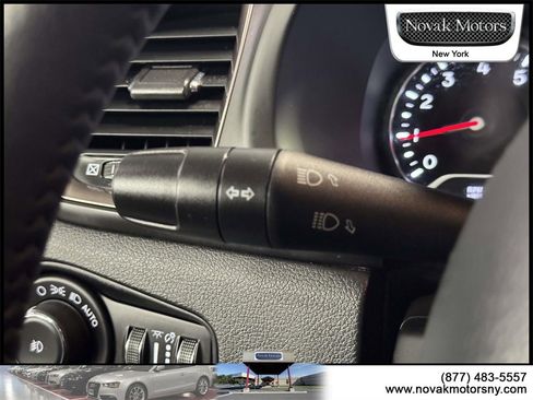 Used 2021 Jeep Renegade Limited image 20