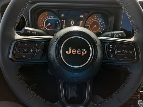 Used 2026 Jeep Gladiator Mojave AWD/4WD image 19