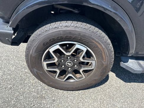 Used 2021 Ford Bronco Outer Banks AWD/4WD image 11