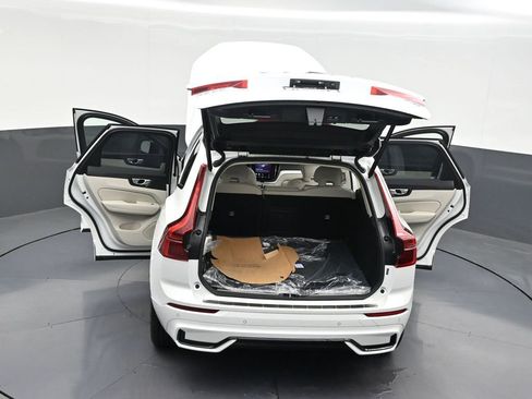 New 2026 Volvo XC60 T8 Ultra w/ Protection Package Premier AWD/4WD image 33