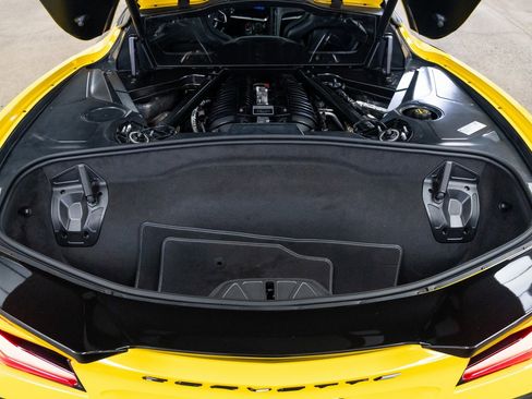 Used 2025 Chevrolet Corvette Z06 image 8