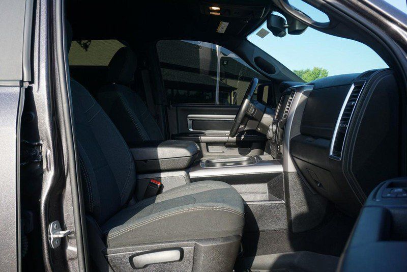 Used 2022 RAM 1500 Warlock AWD/4WD image 30