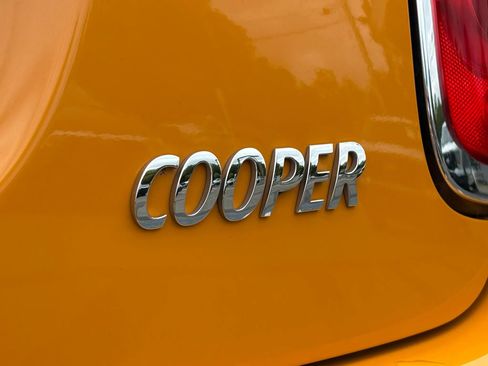 Used 2014 MINI Cooper 2-Door Hardtop FWD image 19