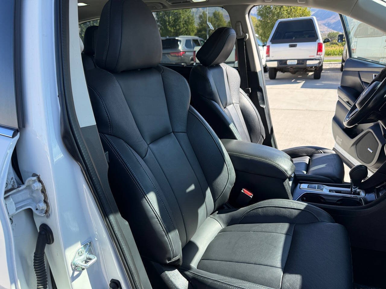 Used 2023 Subaru Ascent Limited w/ Technology Package AWD/4WD image 28