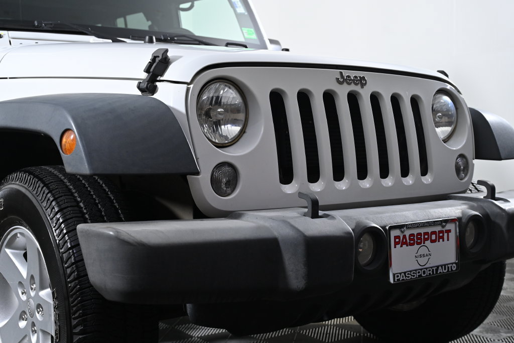Used 2018 Jeep Wrangler Unlimited Sport S AWD/4WD image 5