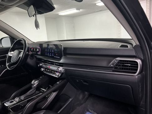 Used 2025 Kia Telluride S AWD/4WD image 29