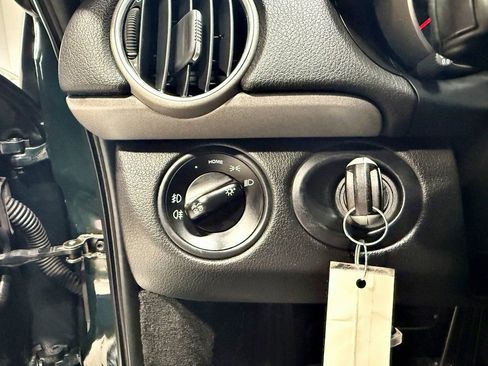 Used 2006 Porsche Boxster image 21