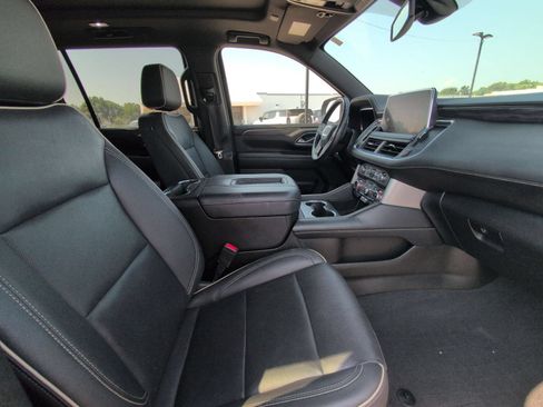 Used 2022 GMC Yukon XL SLT w/ SLT Premium Package AWD/4WD image 33