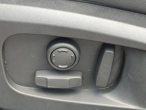 Used 2025 Jaguar F-PACE R-Dynamic S image 16