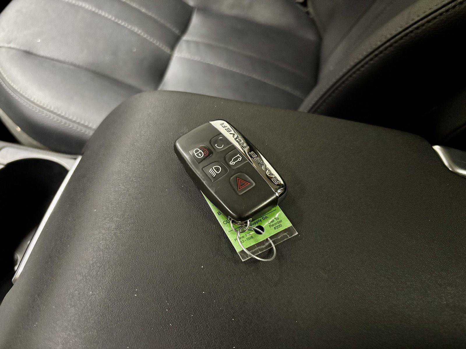 Used 2016 Land Rover LR4 AWD/4WD image 39